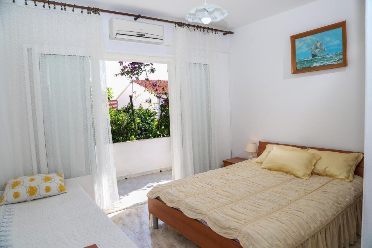 Apartments Butkovic Hvar Town Esterno foto