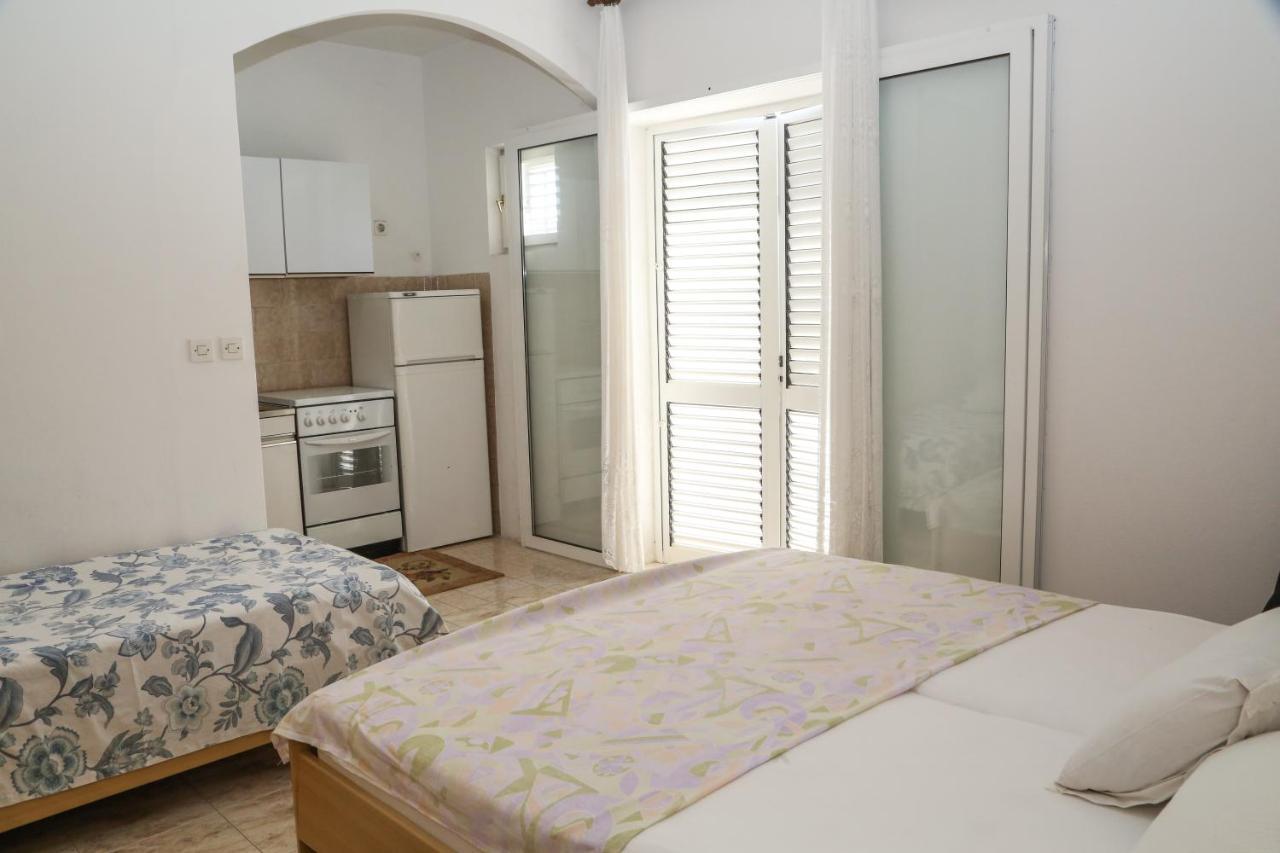 Apartments Butkovic Hvar Town Esterno foto