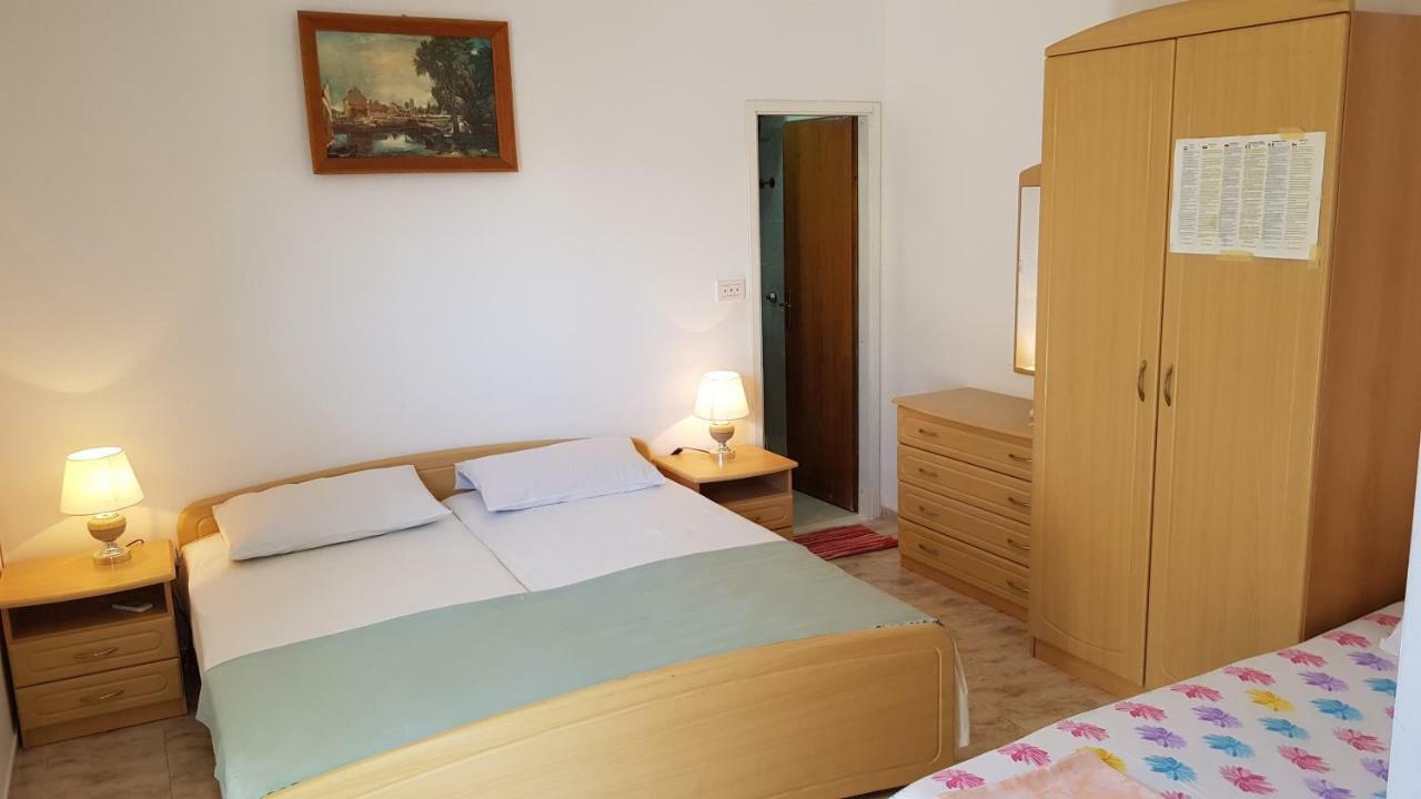 Apartments Butkovic Hvar Town Esterno foto